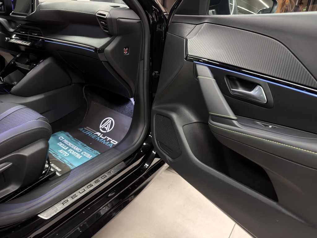 PEUGEOT 208 1200 HYBRID 145 CV EDCS6 GT